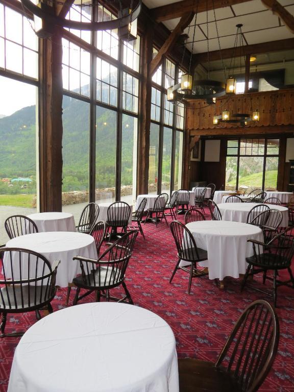 Prince Of Wales Hotel Уотъртън Парк Екстериор снимка