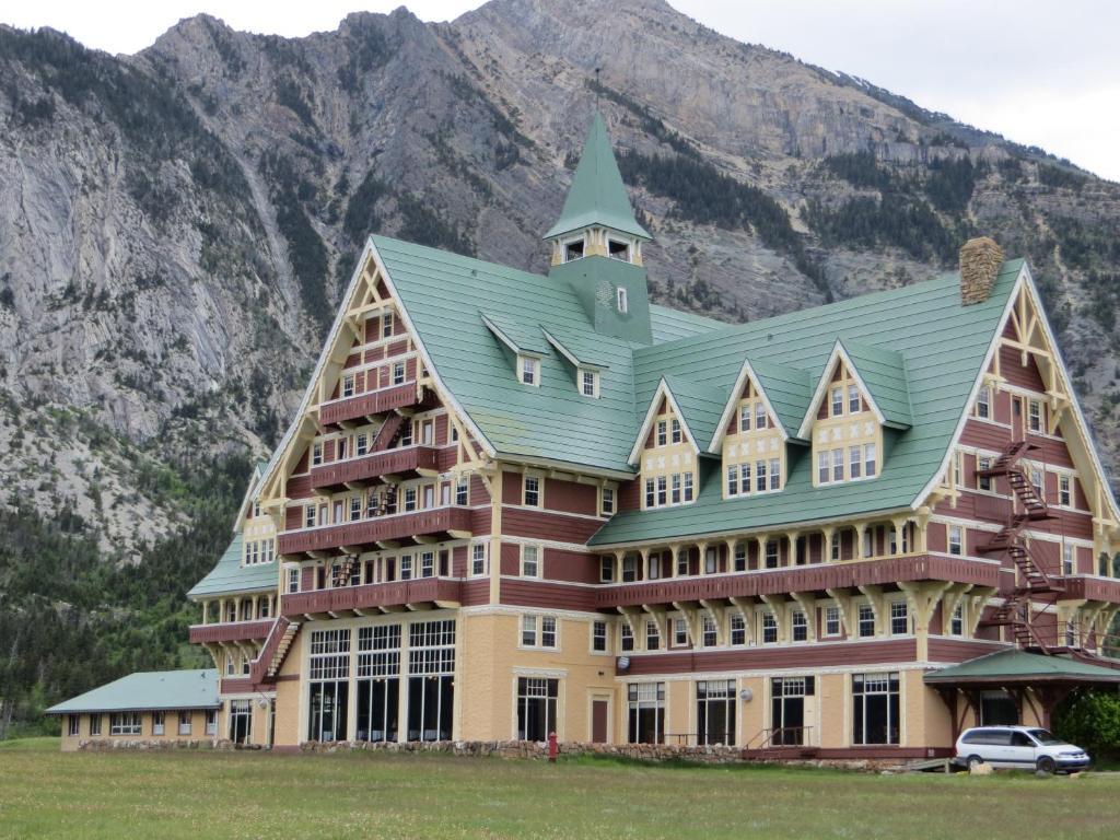 Prince Of Wales Hotel Уотъртън Парк Екстериор снимка