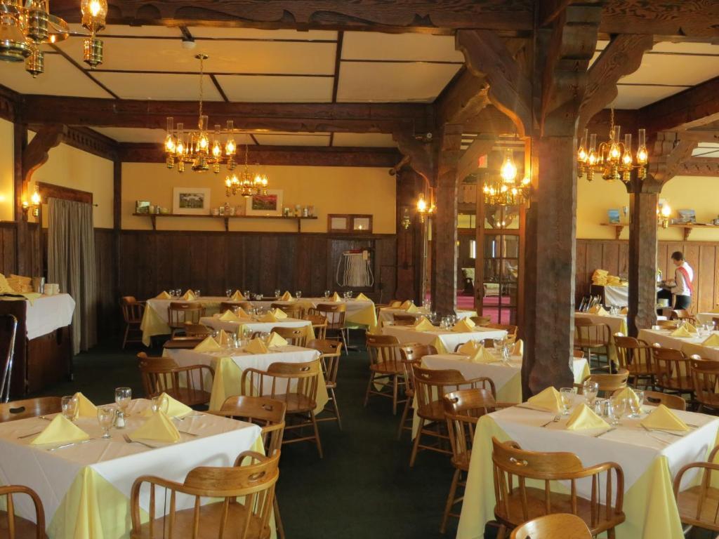 Prince Of Wales Hotel Уотъртън Парк Екстериор снимка