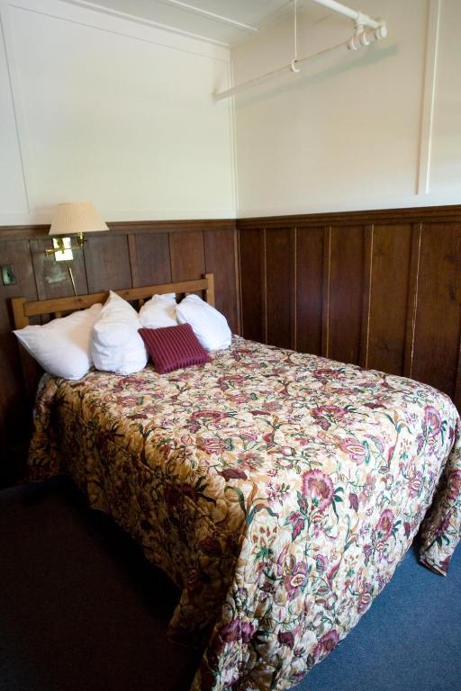 Prince Of Wales Hotel Уотъртън Парк Стая снимка